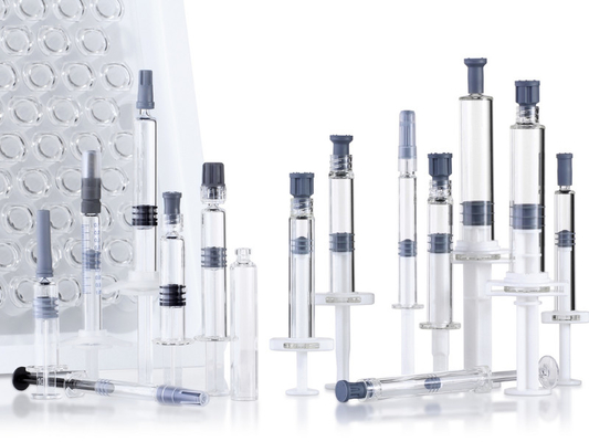 Máquina de enchimento preenchida da seringa, apropriadas assépticos para o líquido &amp; a pomada, resposta &amp; de alta qualidade rápidos
