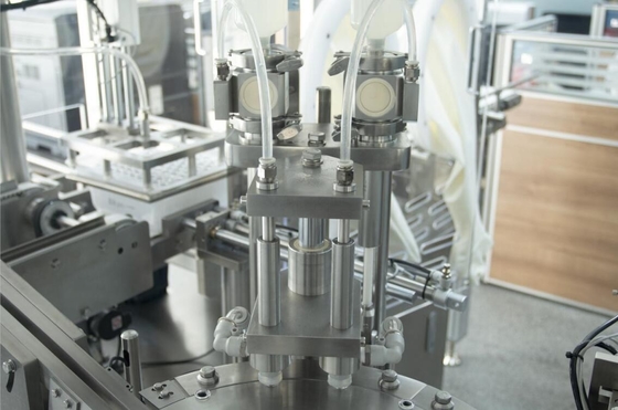 Máquina preenchida equipamento de enchimento da seringa da seringa asséptica médica automática