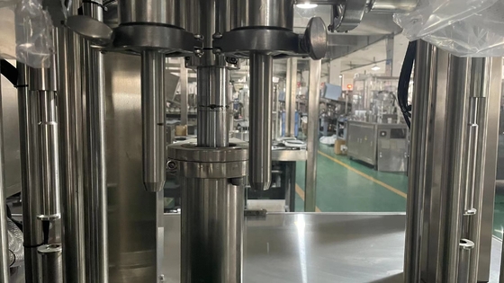 Máquina automática de preenchimento e vedação de tubos de plástico macio para tubos de creme cosmético de alumínio