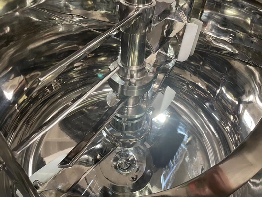 Máquina química de fabricação de sabonetes líquidos homogeneizador misturador de cosméticos aquecimento de aço inoxidável tanque de mistura com duas camadas