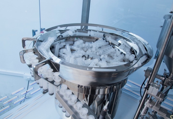 Máquina automática de preenchimento de injecção de seringa de plástico de solução salina normal estéril pré-cheia