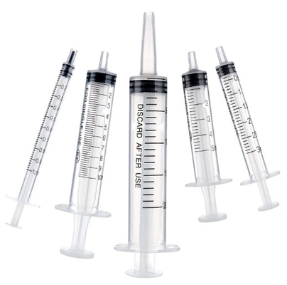 Máquina automática de preenchimento de seringas normais de solução salina de 3 ml, 5 ml e 10 ml