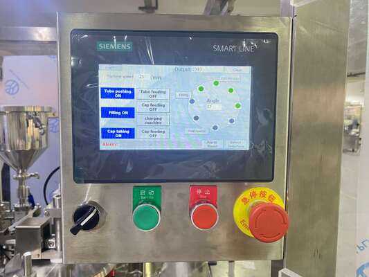 Equipamento de preenchimento e vedação de seringa líquida personalizada Saúde veterinária Sistema de dosagem de seringa pré- cheia