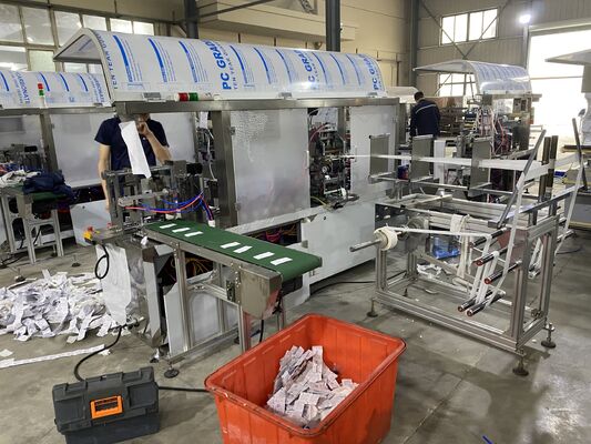 Máquina automática de embalagem de tecidos úmidos de folha única 3/4 de vedação lateral Máquina de embalagem de saquetes para hotel
