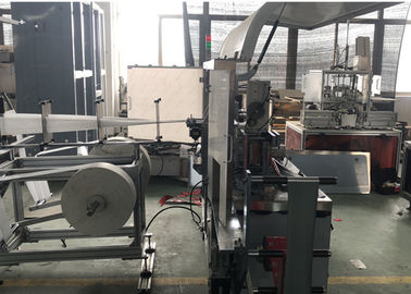 O bebê limpa a fatura da máquina multi - característica da função desempenho estável, máquina de embalagem 80bags/min da almofada do álcool