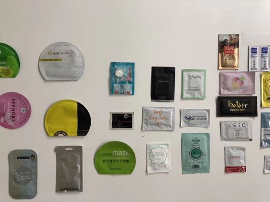Máscara protetora da eficiência elevada que corta a máquina de embalagem facial da máscara da velocidade ajustável da máquina de embalagem da dobradura